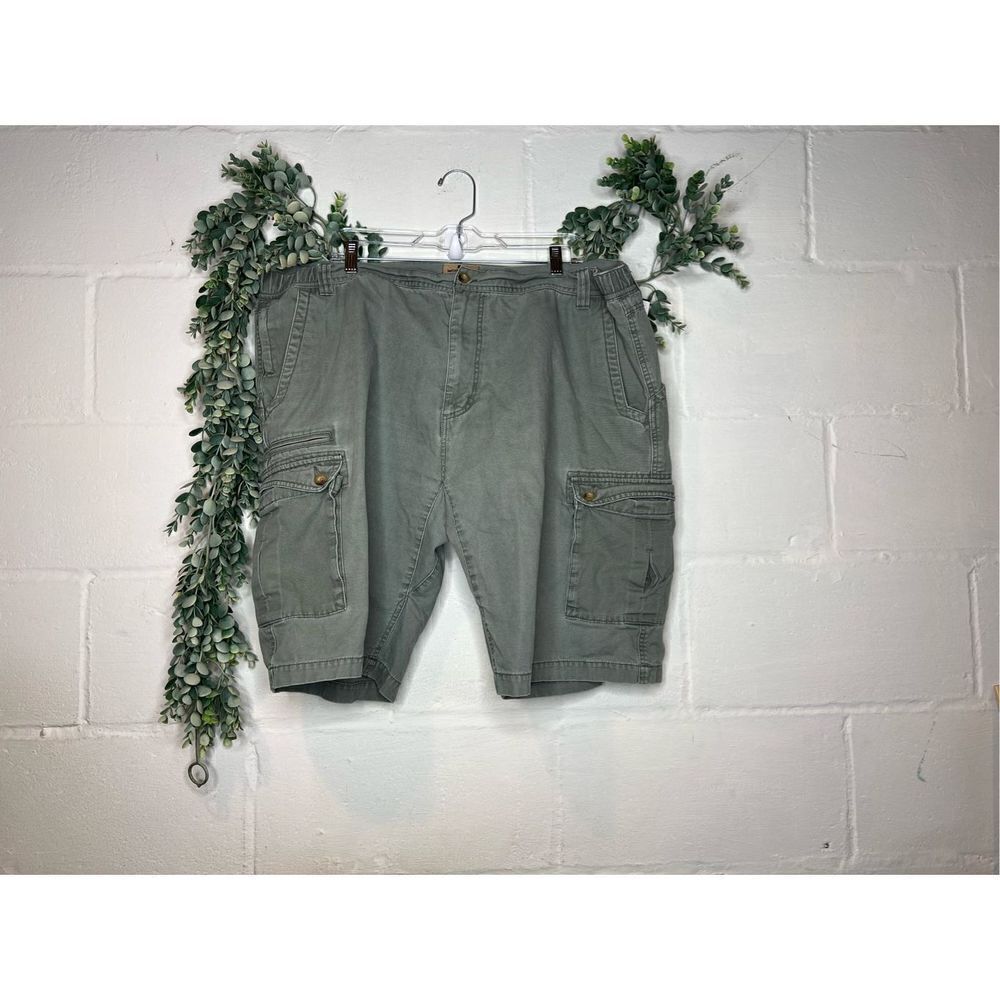 Men’s woolrich olive green cargo shorts